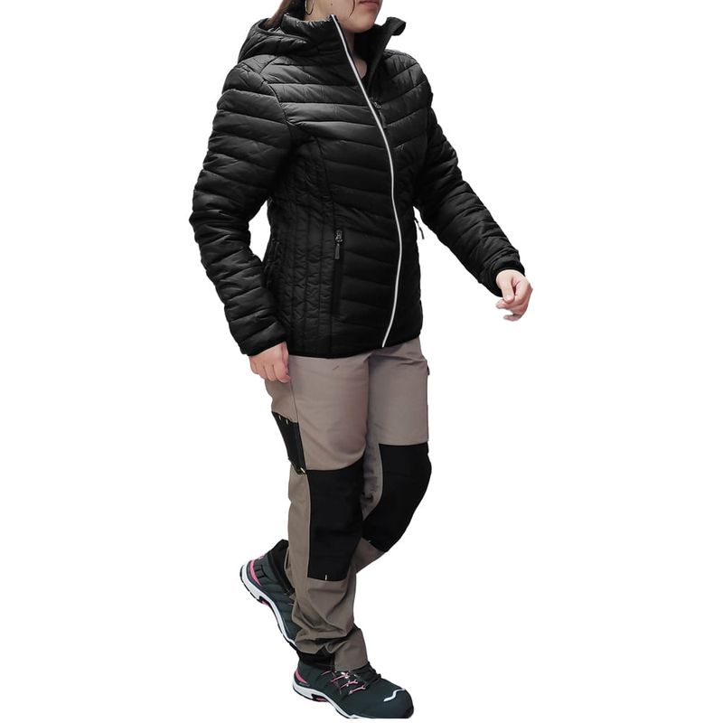 Chaqueta-parka-ideal-para-condiciones-climaticas-adversas.