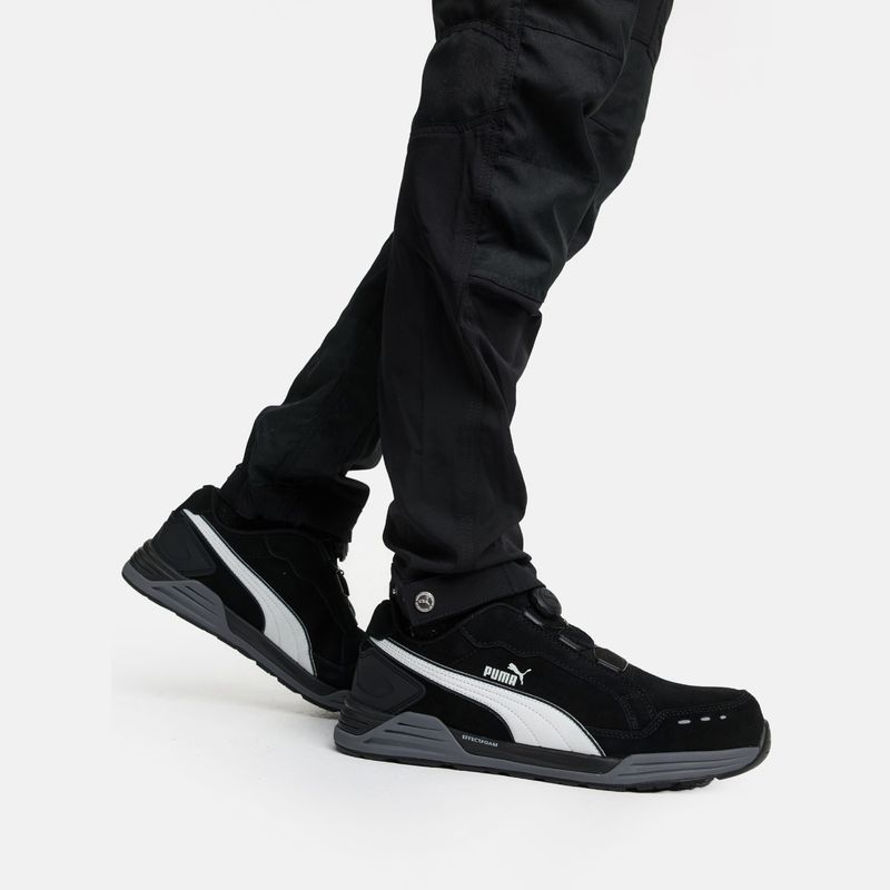 Pantalón Outdoor Negro Spandex Puma, detalle puño pantalon