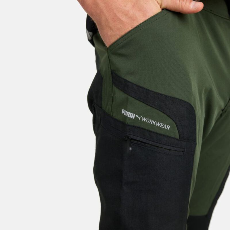 Pantalón Outdoor Verde Spandex Puma, detalle bolsillo